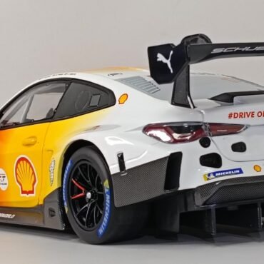 BMW M4 GT3 Minichamps
