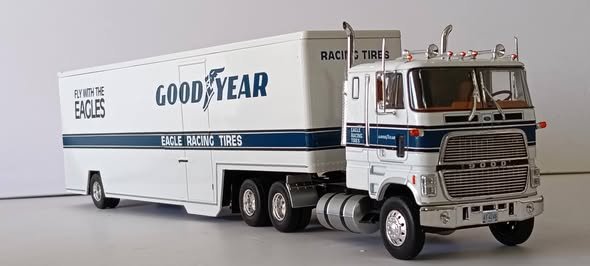 Camión Ford CLT 9000 (1978) Good Year